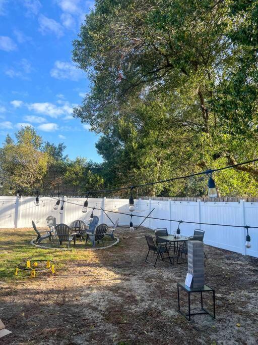 House Of Manatees-Entire House With Yard, Fire Pit, Dog Friendly Villa Crystal River Ngoại thất bức ảnh